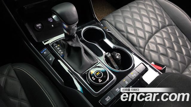 Kia Mohave Diesel 3.0 4WD 5-Seater — photo 1 of 33