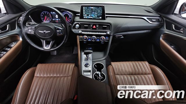 Genesis G70 2.0T AWD — photo 1 of 33