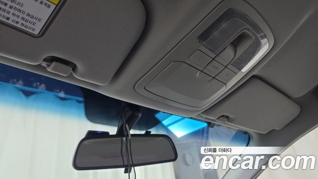 2012 KG_Mobility_Ssangyong KORANDO Chic 2WD, photograph 2