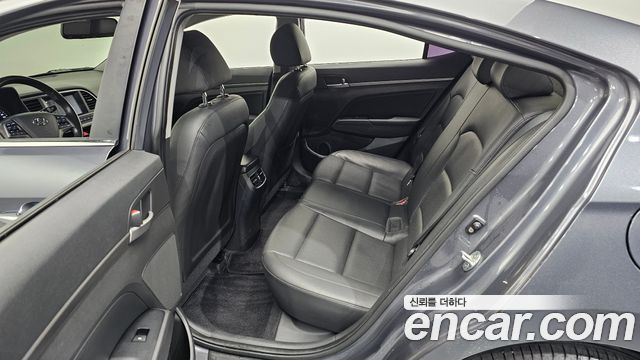 Hyundai AVANTE 1.6 GDI Modern — photo 1 of 20