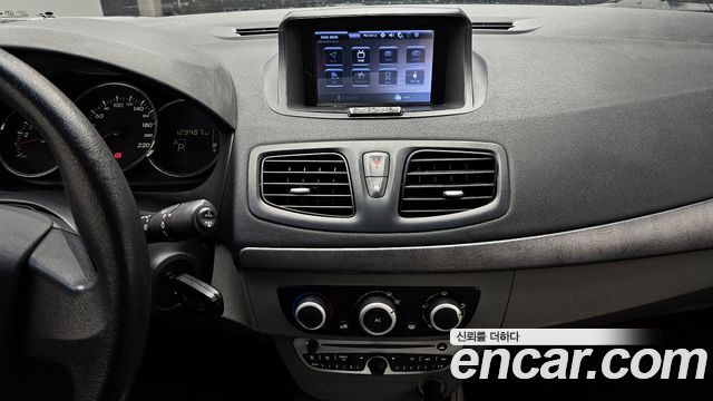 Renault-KoreaSamsung SM3 SE — photo 1 of 32