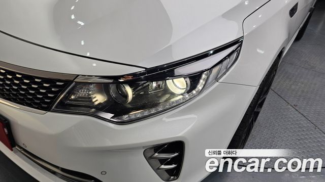 2015 Kia K5 2.0 SX, photograph 3