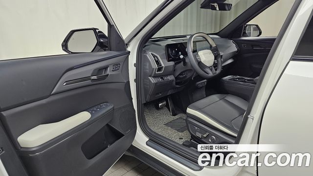 Kia EV5 Long Range 2WD — photo 1 of 33