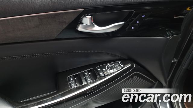 Kia K7 2.5 GDI Noblesse — photo 1 of 34