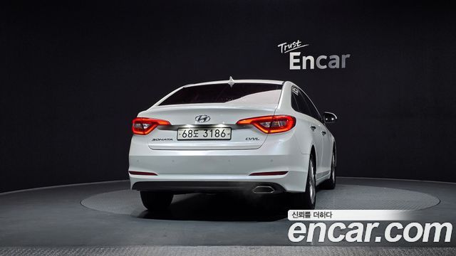 Hyundai Sonata 2.0 Style — photo 1 of 20