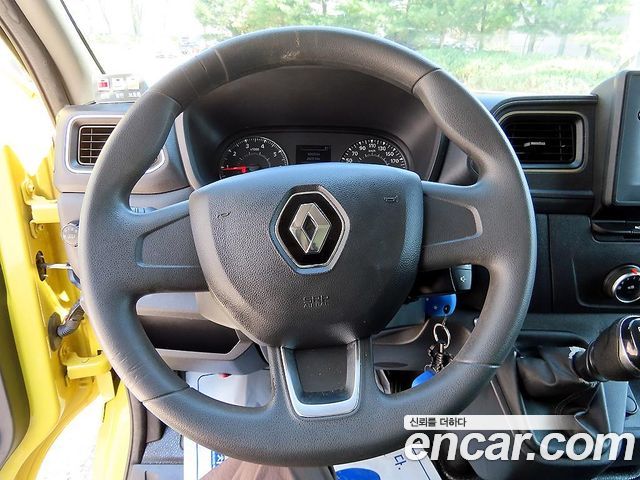 Renault-KoreaSamsung Master School Bus — photo 1 of 20