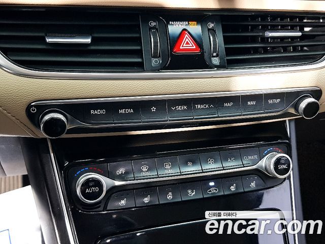 Hyundai Grandeur 2.4 Premium — photo 1 of 20