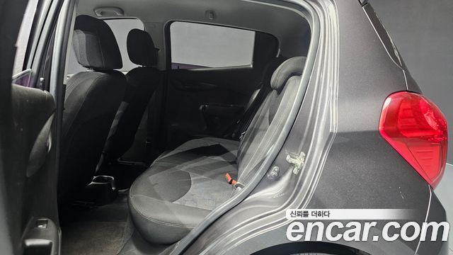 2016 ChevroletGMDaewoo Spark LS, photograph 12