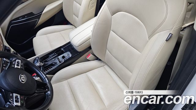 Kia K7 2.2 Diesel Limited — photo 1 of 34