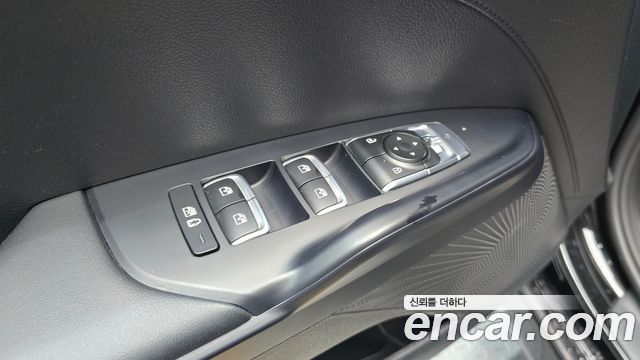 Kia K5 2.0 — photo 1 of 31