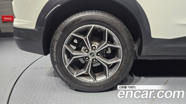 2021 KG_Mobility_Ssangyong KORANDO Gasoline 1.5 2WD C5, photograph 2