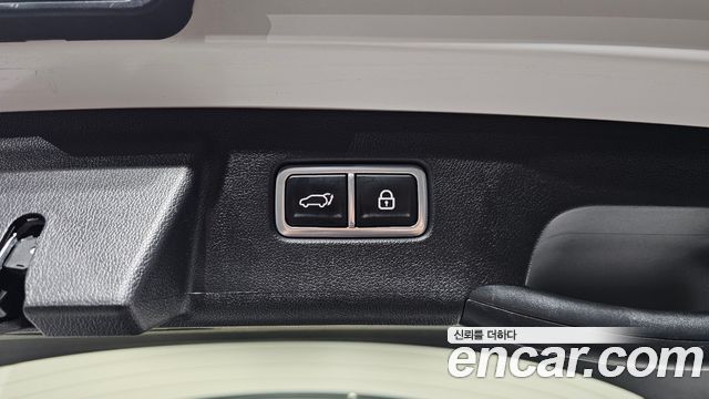 Kia Sorento HEV 1.6 2WD — photo 1 of 40