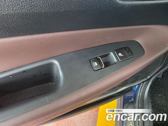 Hyundai Santafe Diesel 2.2 4WD — photo 1 of 17