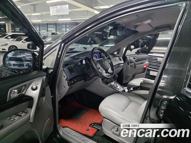 KG_Mobility_Ssangyong KORANDO 4WD RX 9-seater — photo 1 of 20