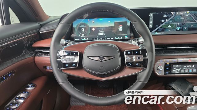 Genesis G90 Gasoline 3.5 Turbo e-S/C AWD — photo 1 of 29