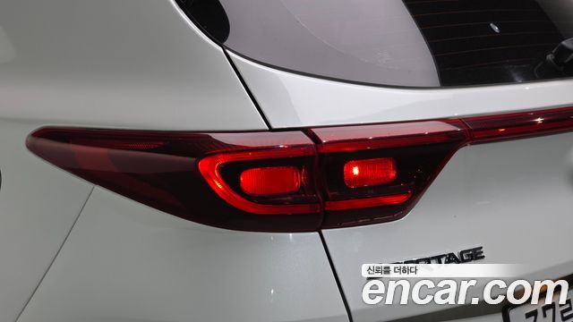 Kia Sportage Diesel 2.0 2WD — photo 1 of 30