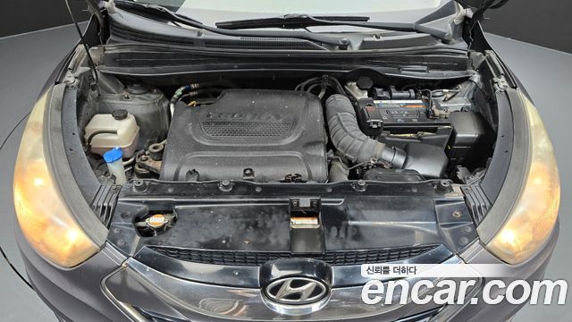 2012 Hyundai Tucson Diesel 2WD LX20, photograph 4