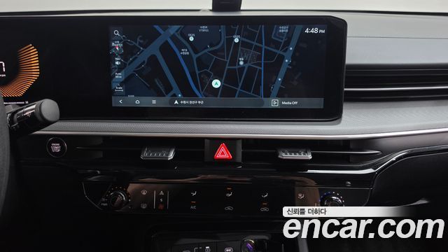 Kia K5 2.0 — photo 1 of 32