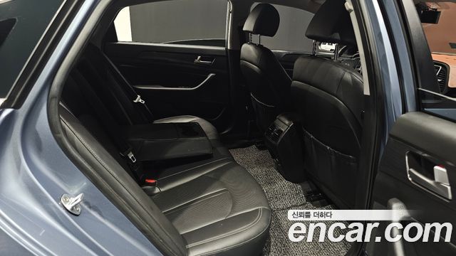 2017 Hyundai Sonata 2.0 Plug-in HEV, photograph 12