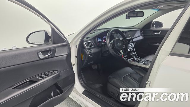 Kia K5 Noblesse — photo 1 of 38