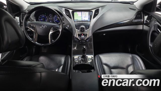 Hyundai Grandeur HG300 Premium — photo 1 of 20