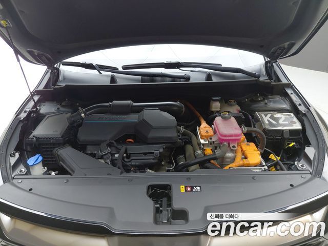 Kia Sportage Signature 2WD — photo 1 of 30
