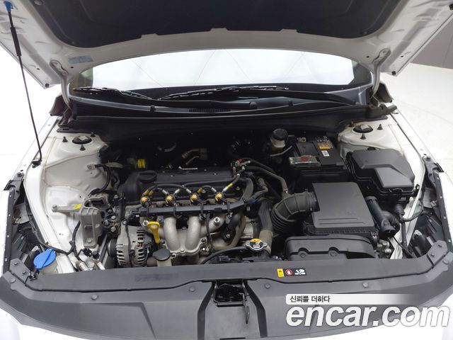 Hyundai AVANTE 1.6 LPi (Rental Car) — photo 1 of 30