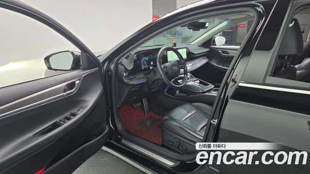 Hyundai Grandeur 2.5 — photo 1 of 33