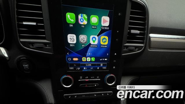 Renault-KoreaSamsung QM6 2.0 GDe PREMIERE 2WD — photo 1 of 20