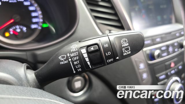 Hyundai Santafe Diesel(e-VGT) 2.0 2WD Premium — photo 1 of 34