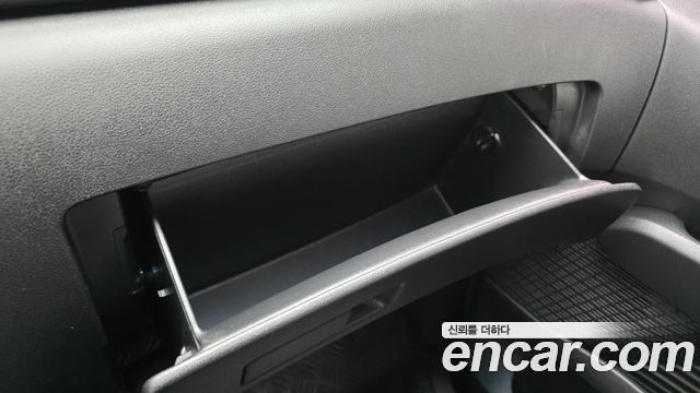 Hyundai Staria Cargo 3-Seater — photo 1 of 30