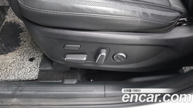 Hyundai Santafe Gasoline 2.5T 2WD — photo 1 of 35