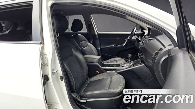 Kia Sportage Diesel 2WD TLX — photo 1 of 20