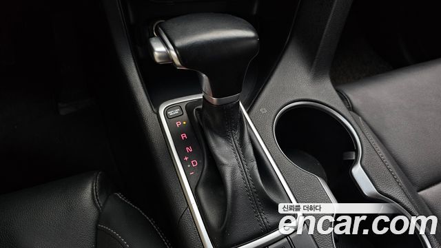 Kia Sportage Diesel 2WD Prestige — photo 1 of 20