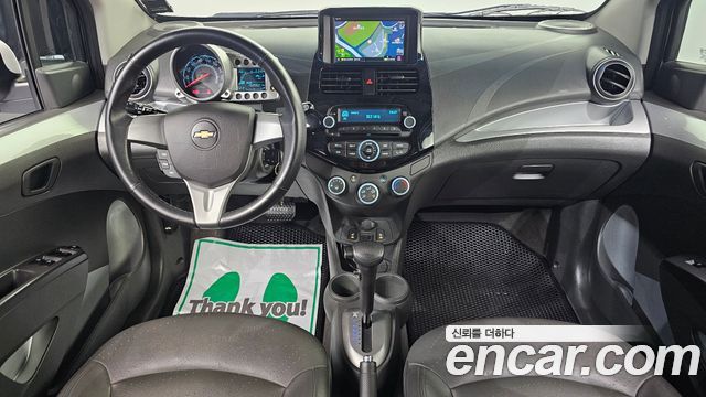 2013 ChevroletGMDaewoo Spark LT, photograph 2