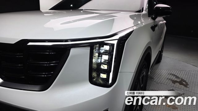 Kia Sorento HEV 1.6 2WD — photo 1 of 38