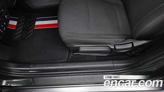 Hyundai Ioniq6 Long Range — photo 1 of 32