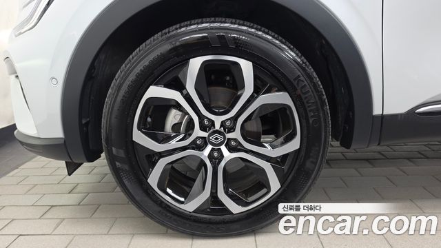 Renault-KoreaSamsung Arkana 1.6 E-TECH Iconic — photo 1 of 33