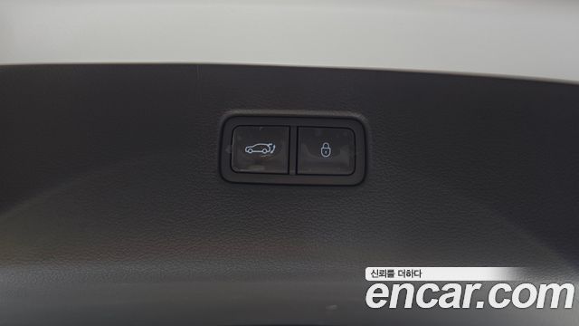Genesis GV80 2.5T Gasoline AWD — photo 1 of 34
