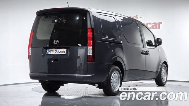 Hyundai Staria Cargo 3-Seater — photo 1 of 30