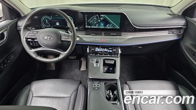 Hyundai Grandeur Premium Choice — photo 1 of 20