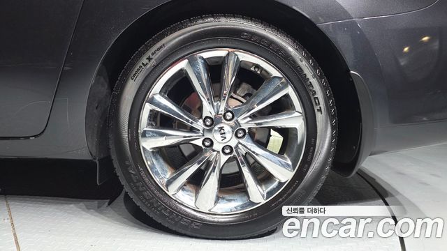 Kia Canival 9-Seater Noblesse Special — photo 1 of 38