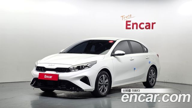 Kia K3 1.6 — photo 1 of 35