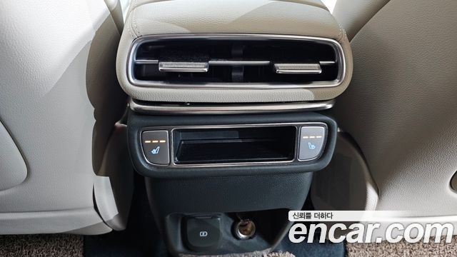 Genesis GV80 2.5T Gasoline AWD — photo 1 of 34