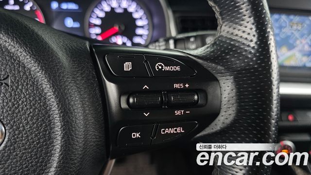 Kia Stonic Diesel 1.6 — photo 1 of 30