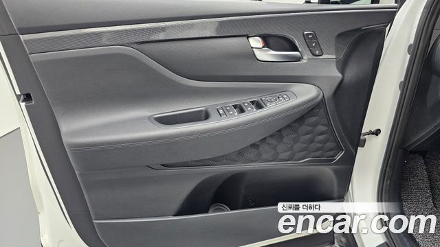 Hyundai Santafe HEV 1.6 2WD — photo 1 of 35