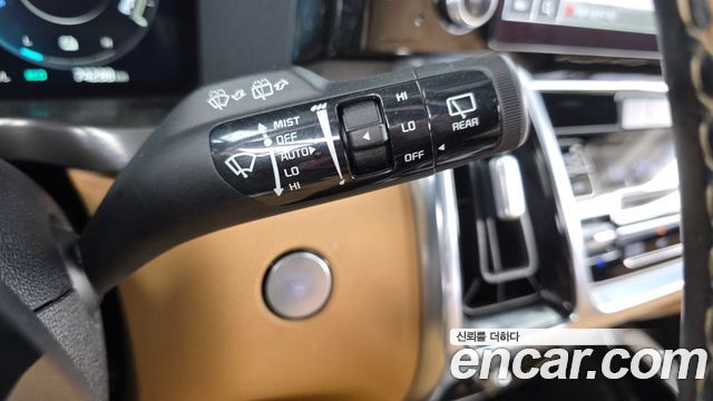 Kia Sorento HEV 1.6 4WD — photo 1 of 35