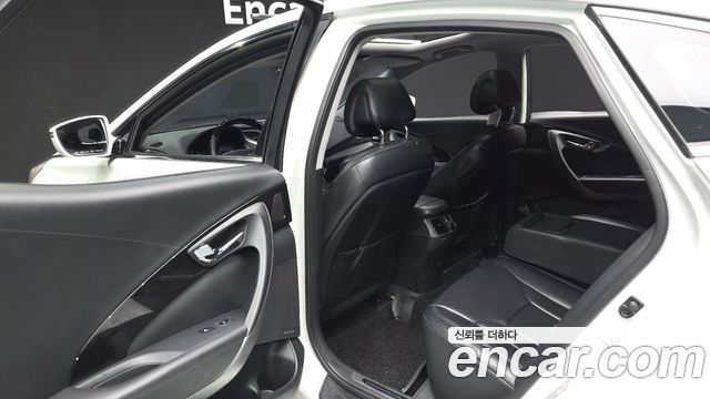 Hyundai Grandeur HG220 Diesel Premium — photo 1 of 35