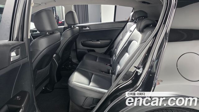 Kia Sportage Diesel 2WD Prestige — photo 1 of 31