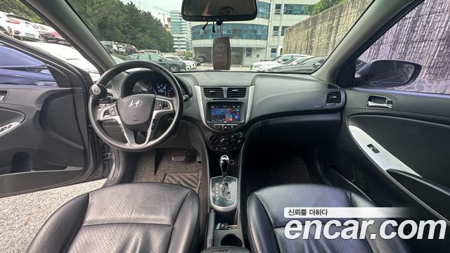 Hyundai Accent WIT 1.4 VVT Premier — photo 1 of 20
